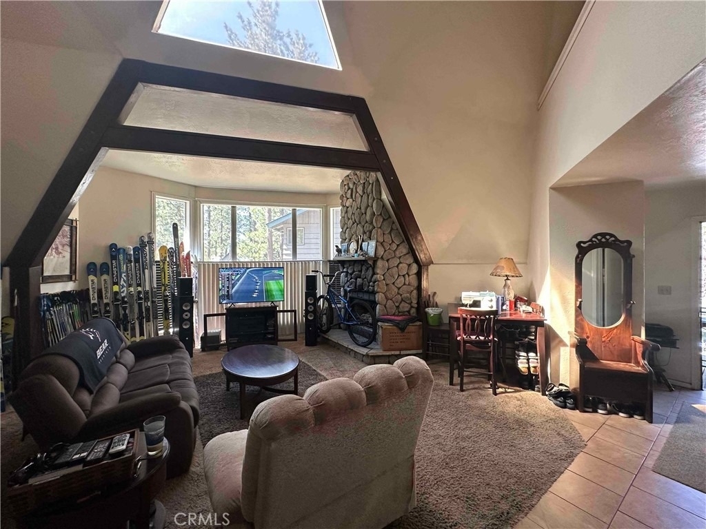 600 Summit Boulevard - Photo 3