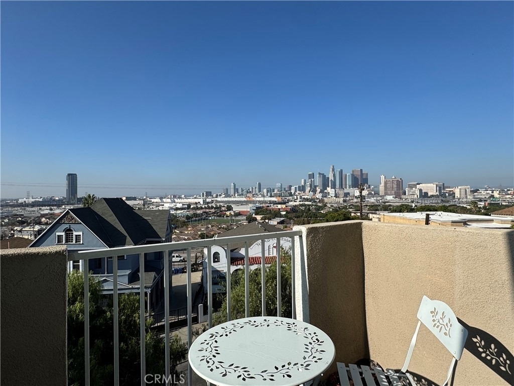1529 Pleasant Avenue - Photo 0