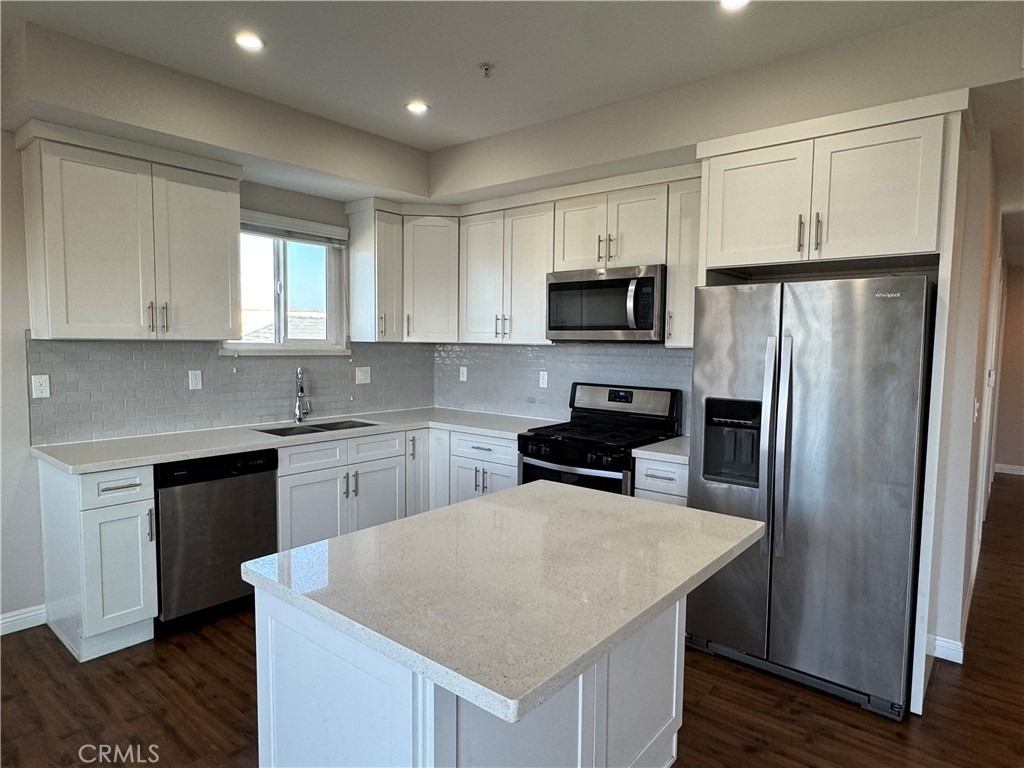 1529 Pleasant Avenue - Photo 2