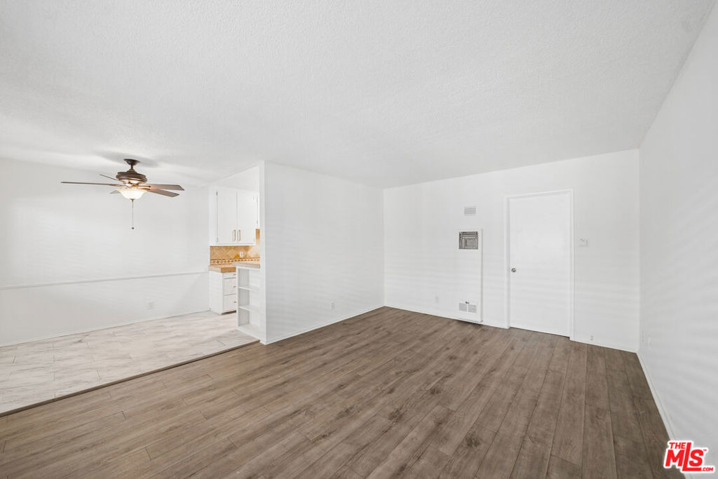 7209 Willoughby Avenue - Photo 1