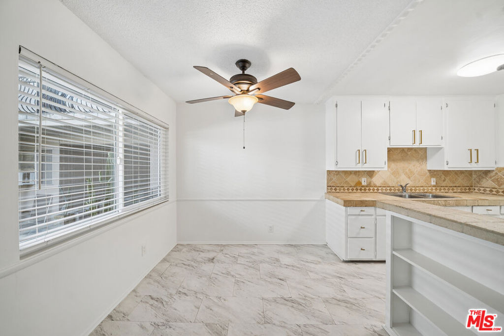 7209 Willoughby Avenue - Photo 3