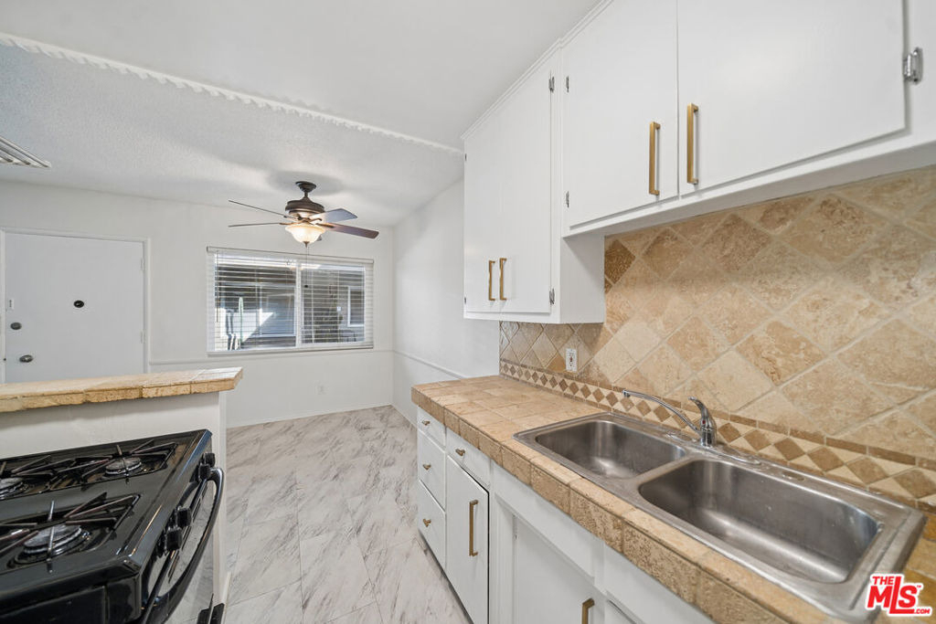 7209 Willoughby Avenue - Photo 5