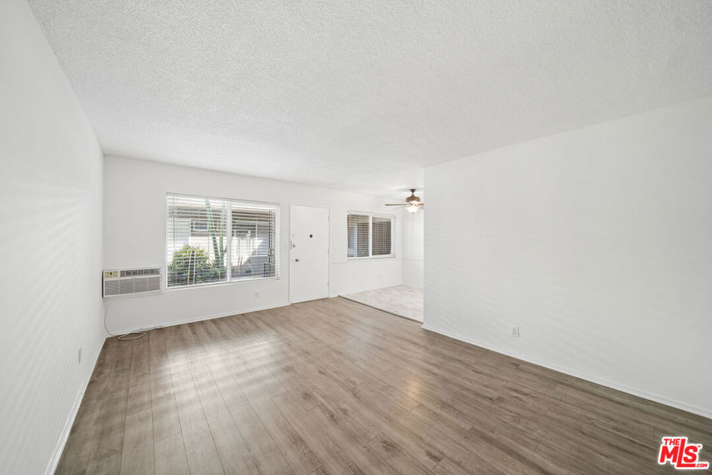 7209 Willoughby Avenue - Photo 7