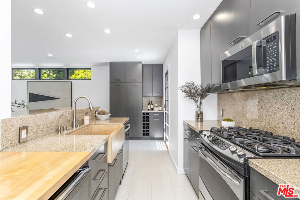 9834 Wanda Park Drive - Photo 3