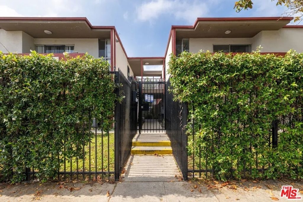 1208 W Adams Boulevard - Photo 5