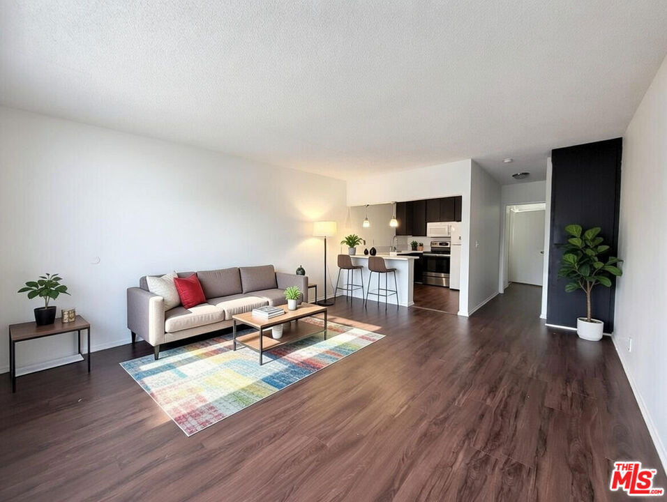 1137 W 36th Place - Photo 0