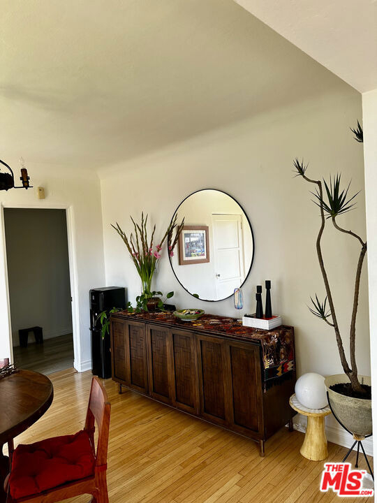 1362 S Stanley Avenue - Photo 7