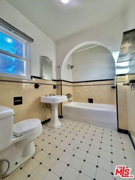 1362 S Stanley Avenue - Photo 13