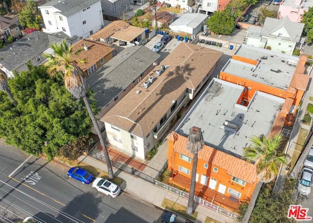 1189 W 36th Place - Photo 7