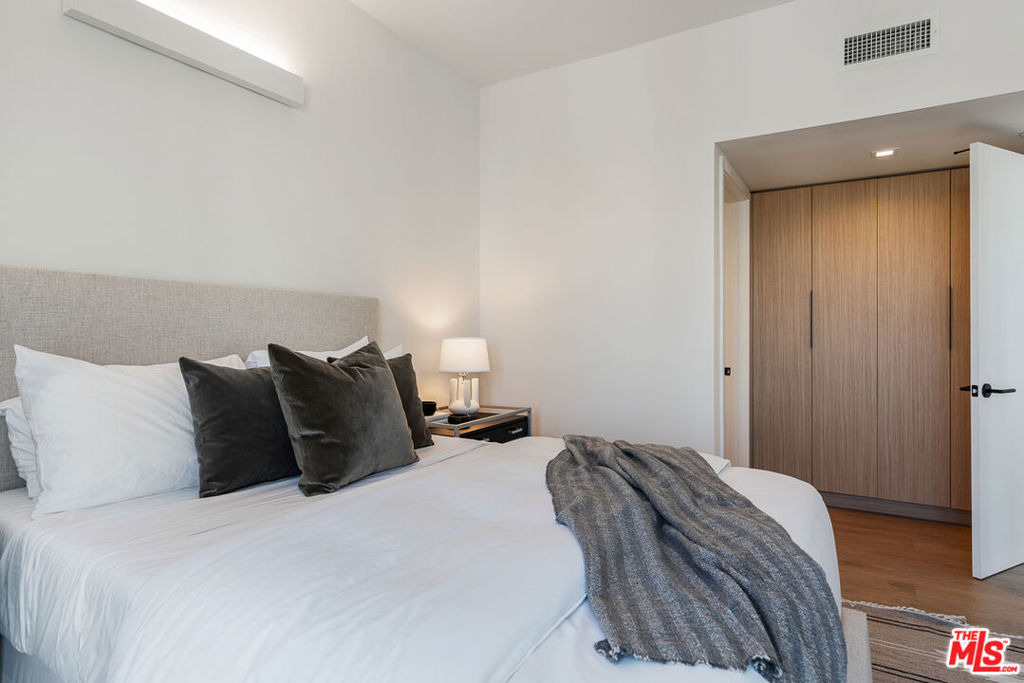 10700 Tabor Street - Photo 8