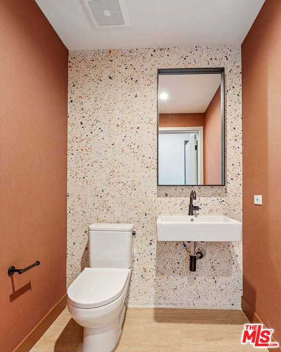 10700 Tabor Street - Photo 14