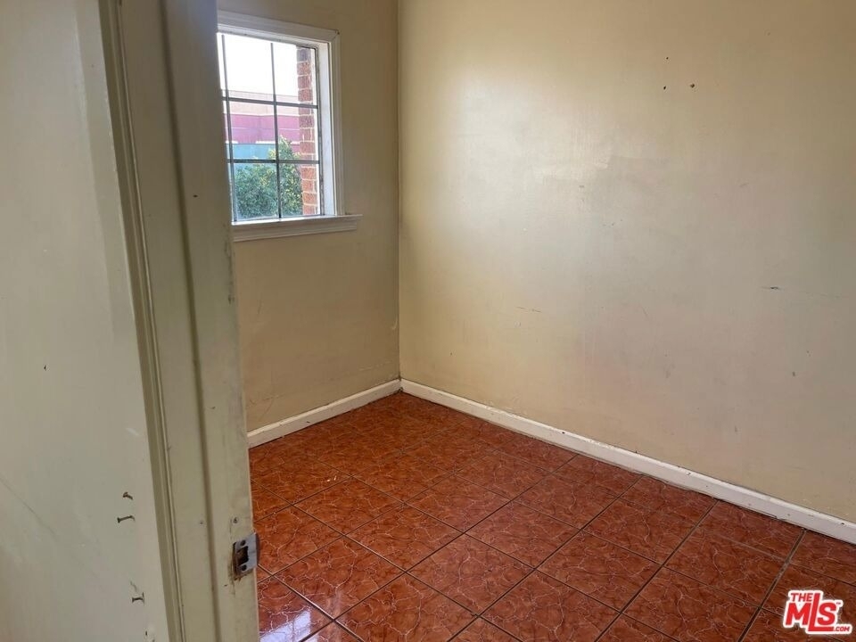 1005 W 46th Avenue - Photo 4