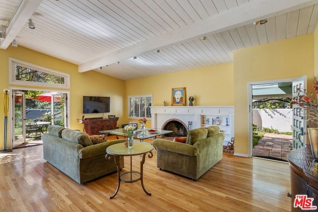 1336 Bienveneda Avenue - Photo 7