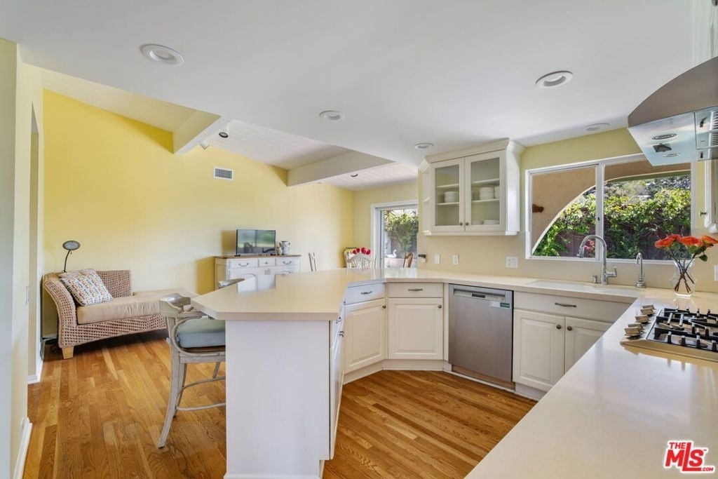 1336 Bienveneda Avenue - Photo 16