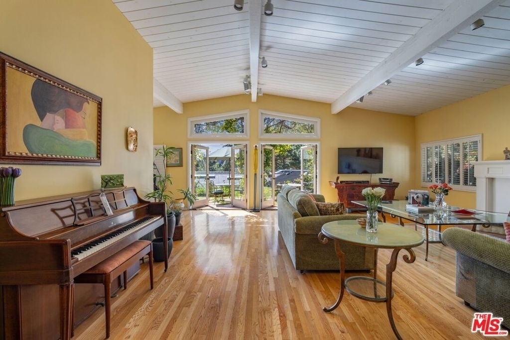 1336 Bienveneda Avenue - Photo 10