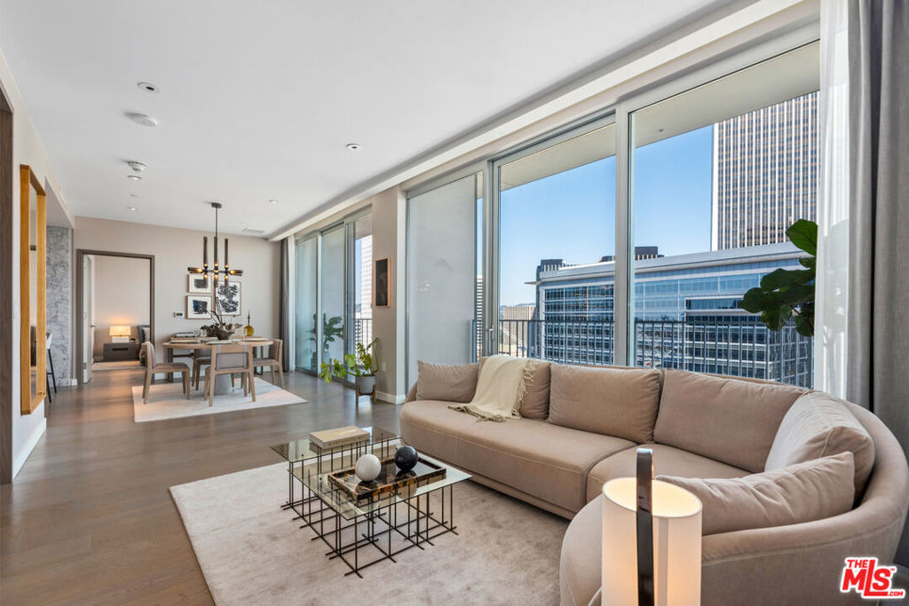 2025 Avenue Of The Stars - Photo 1