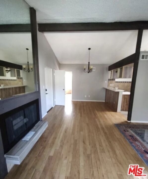 18433 Hatteras Street - Photo 5