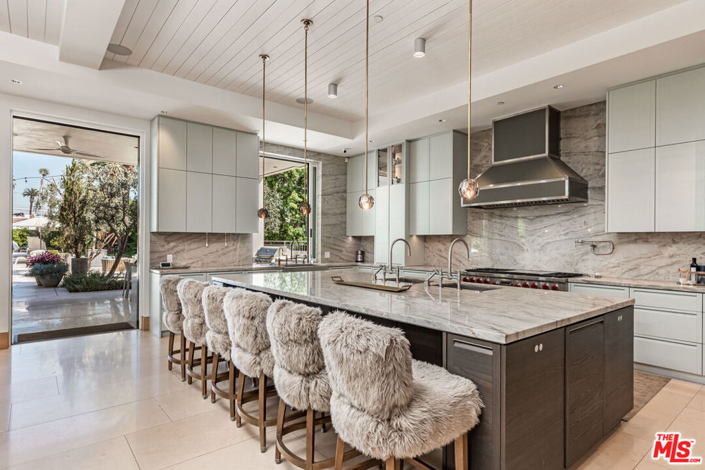 618 N Beverly Drive - Photo 11