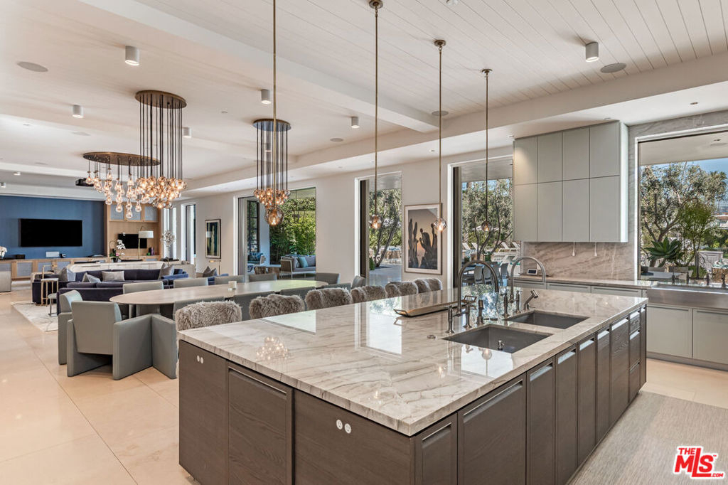 618 N Beverly Drive - Photo 10