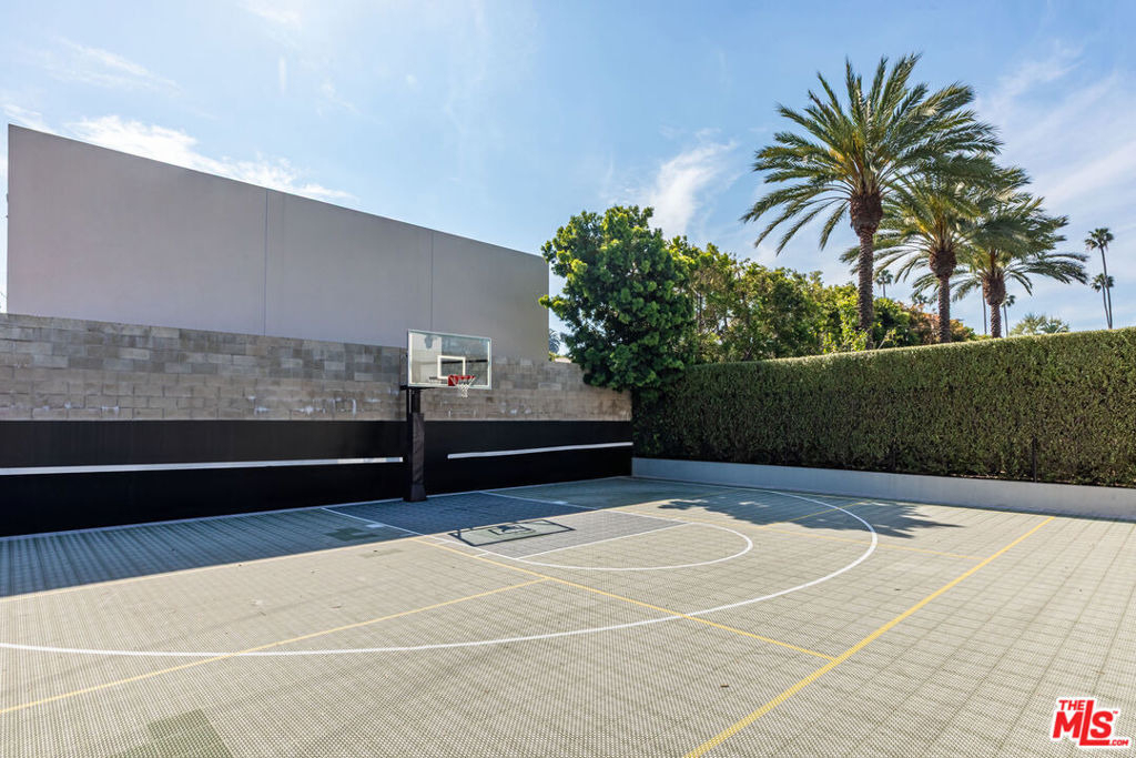 618 N Beverly Drive - Photo 33
