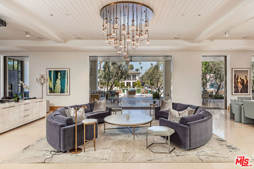 618 N Beverly Drive - Photo 9