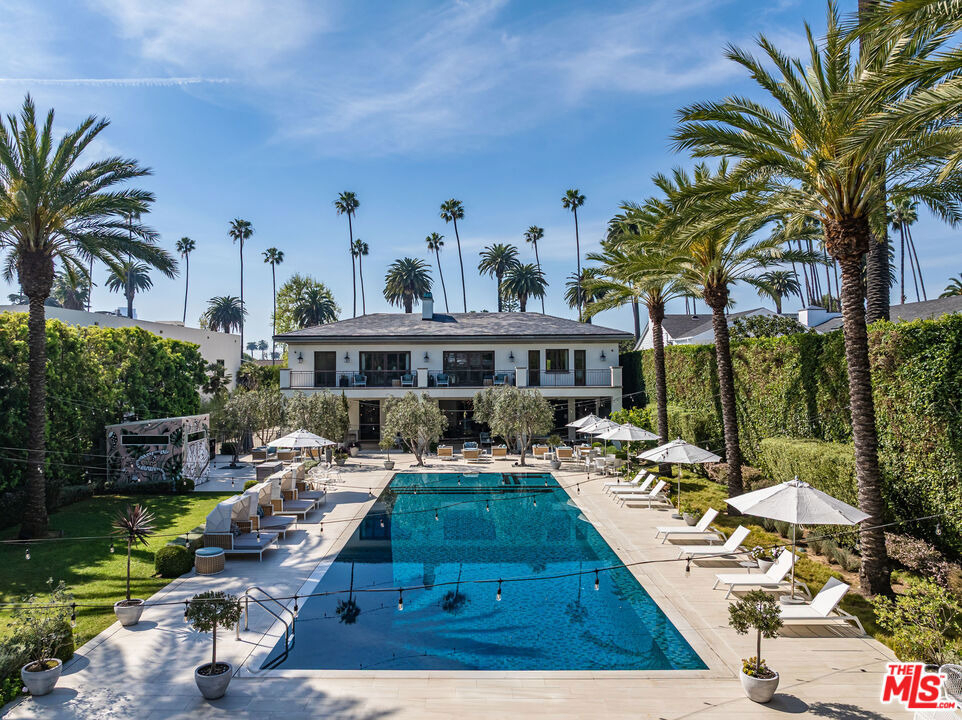 618 N Beverly Drive - Photo 0