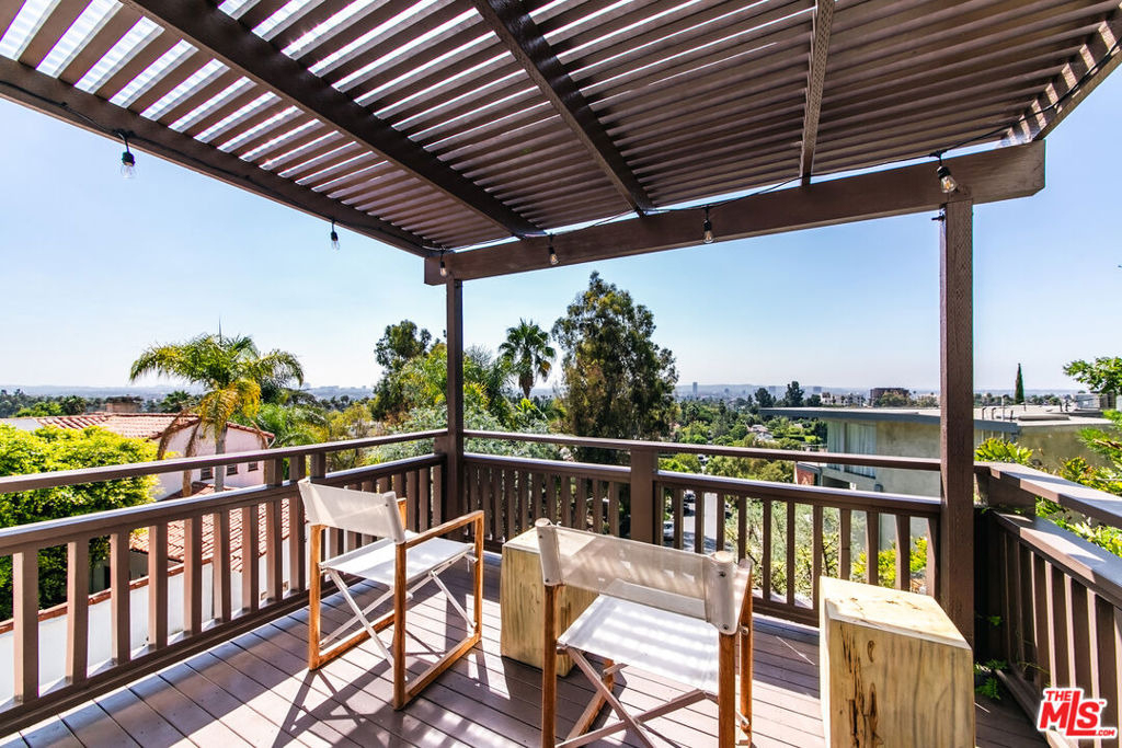 1761 N Orange Grove Avenue - Photo 22