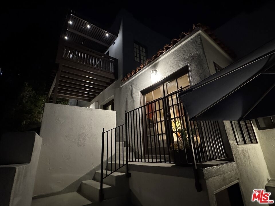 1761 N Orange Grove Avenue - Photo 37