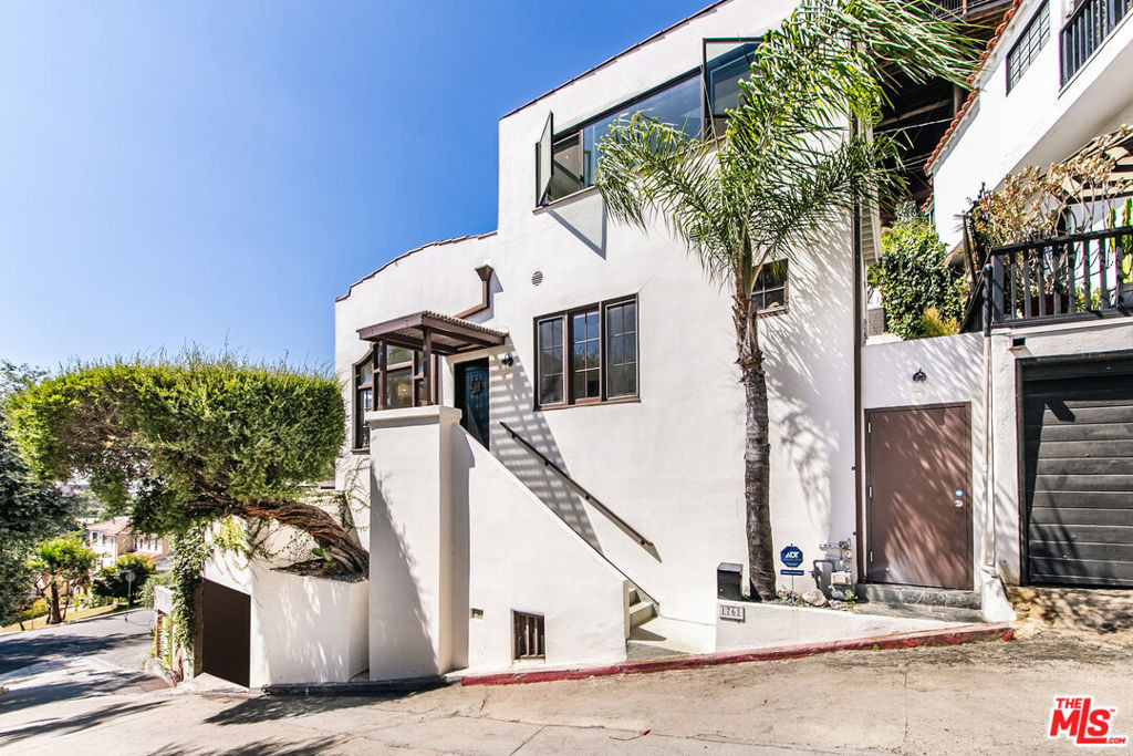 1761 N Orange Grove Avenue - Photo 1