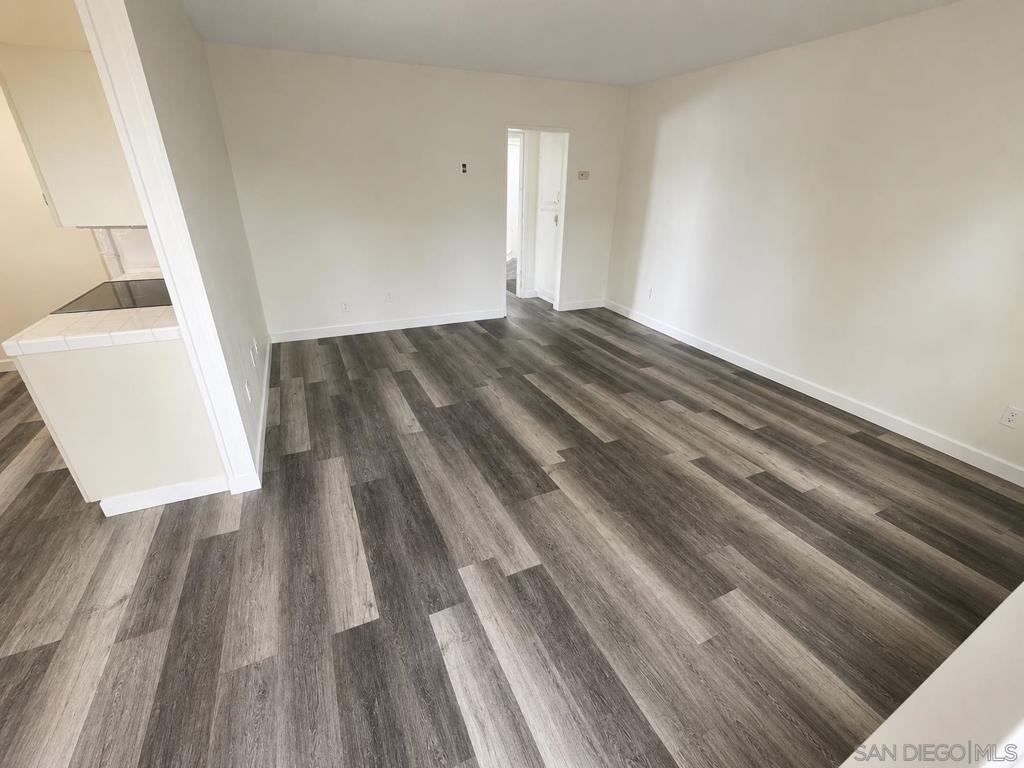 1259 E Ohio Ave - Photo 4