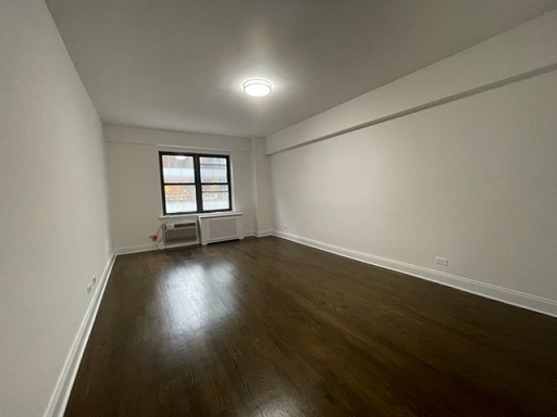 East 57th Street And 3rd Avenue - Photo 3