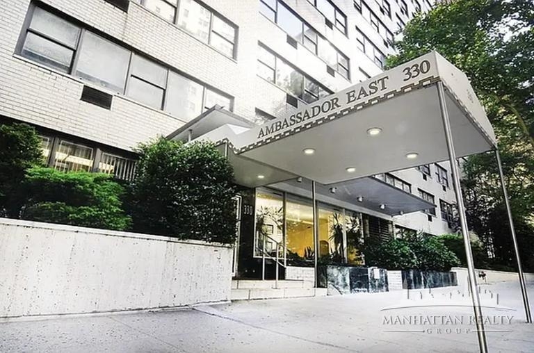 E 46th St - Photo 4