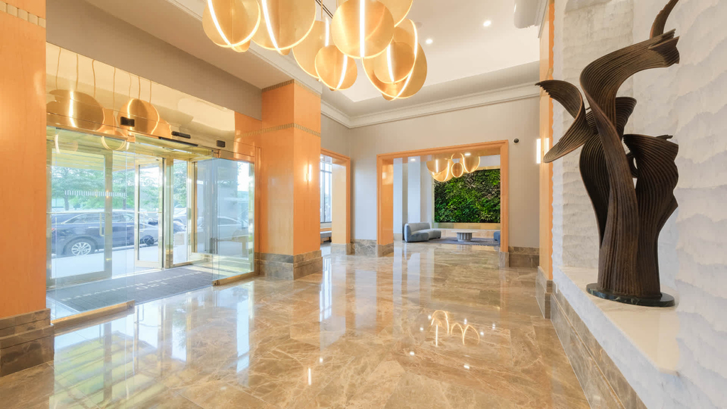 180 Riverside Blvd - Photo 4