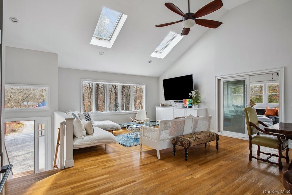 30 Squires Boulevard - Photo 3