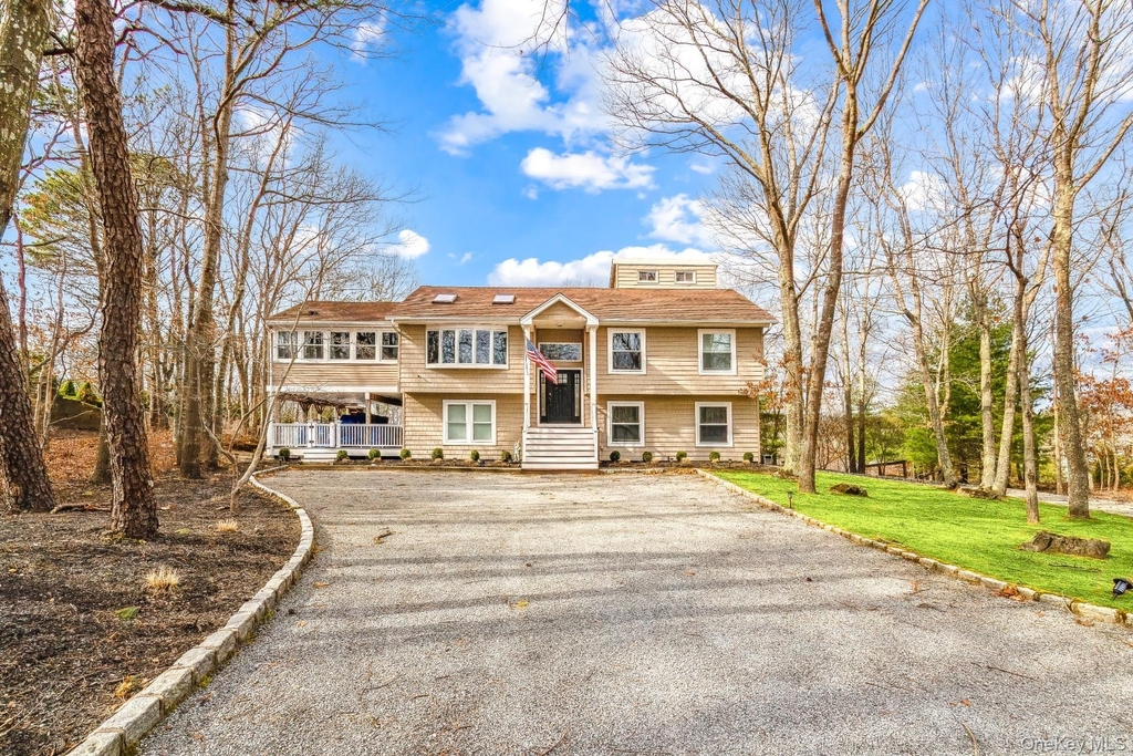 30 Squires Boulevard - Photo 1
