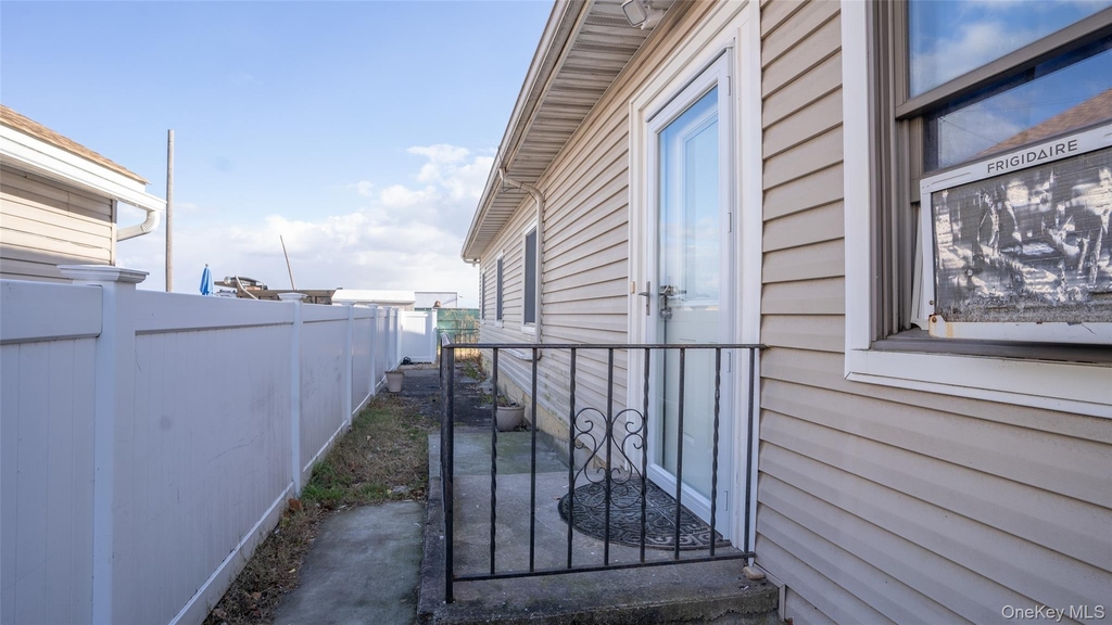 4001 Broadway - Photo 2