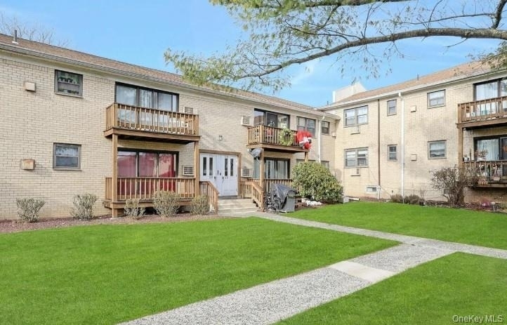 285 Sneden Place - Photo 0