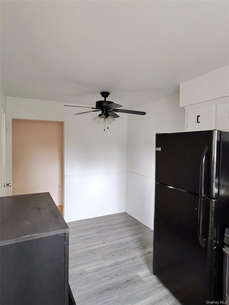 285 Sneden Place - Photo 6