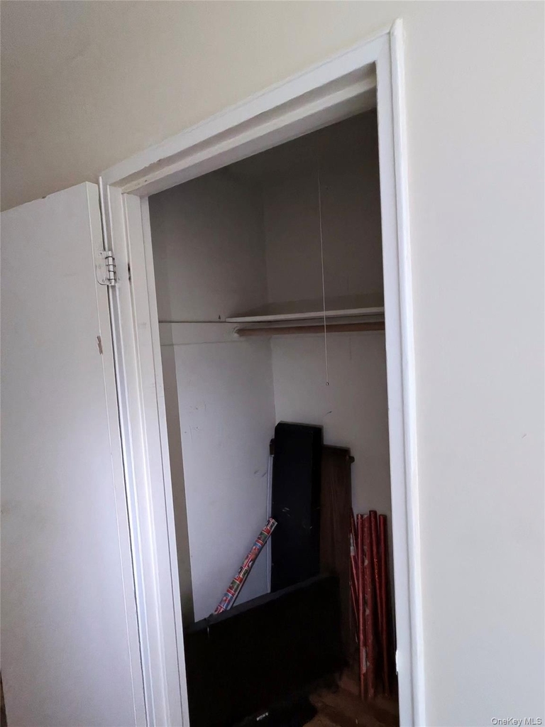 285 Sneden Place - Photo 5