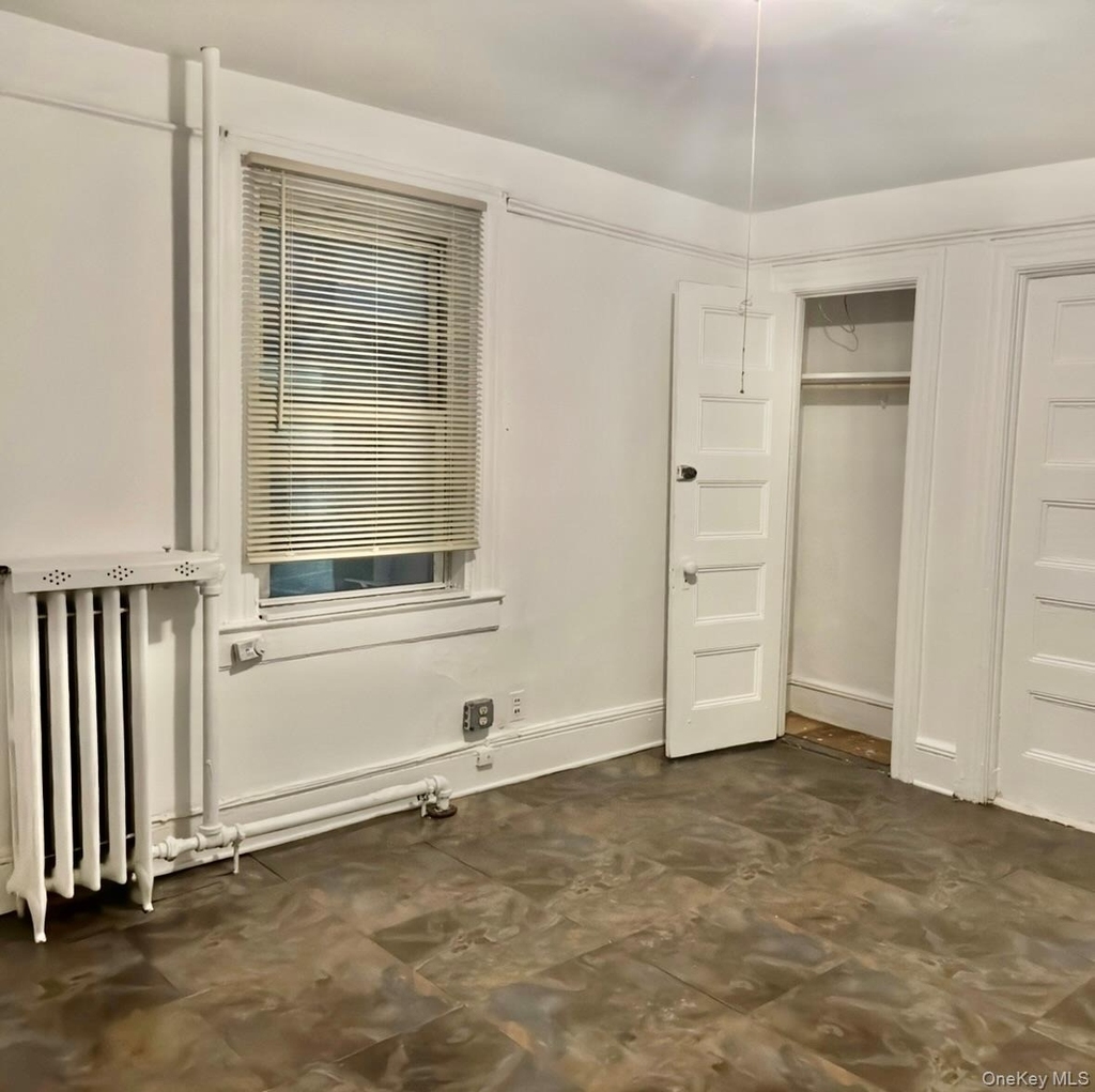 248 Lawrence Avenue - Photo 2
