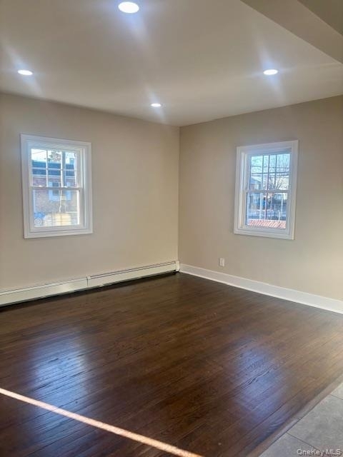 1026 Glen Cove Avenue - Photo 12