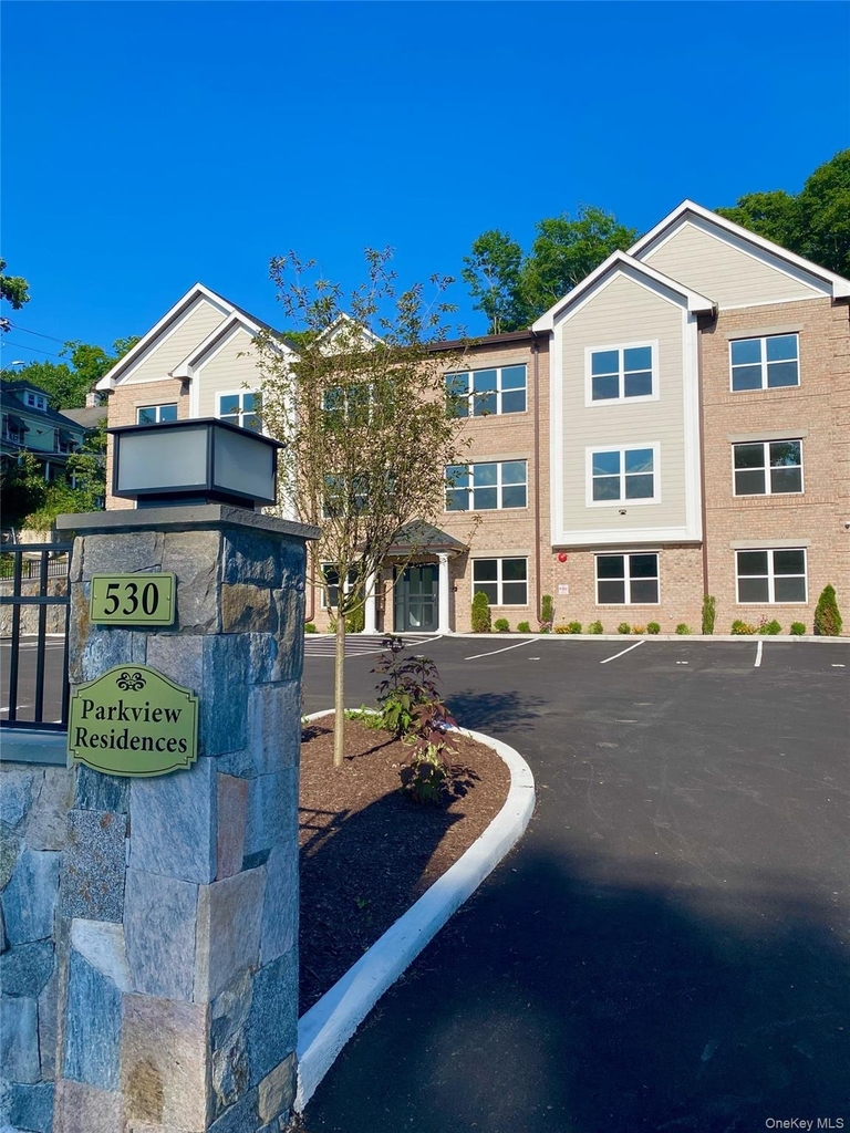 530 N Main Street - Photo 1