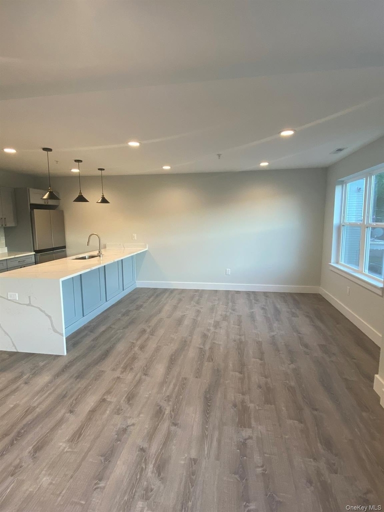 530 N Main Street - Photo 4