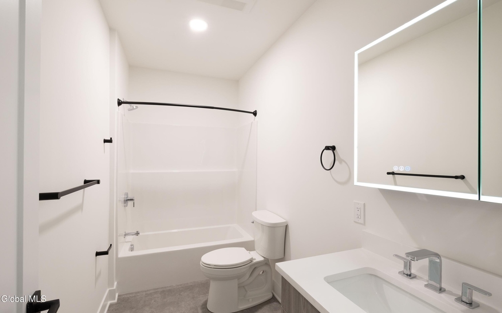 33 Center Street - Photo 2