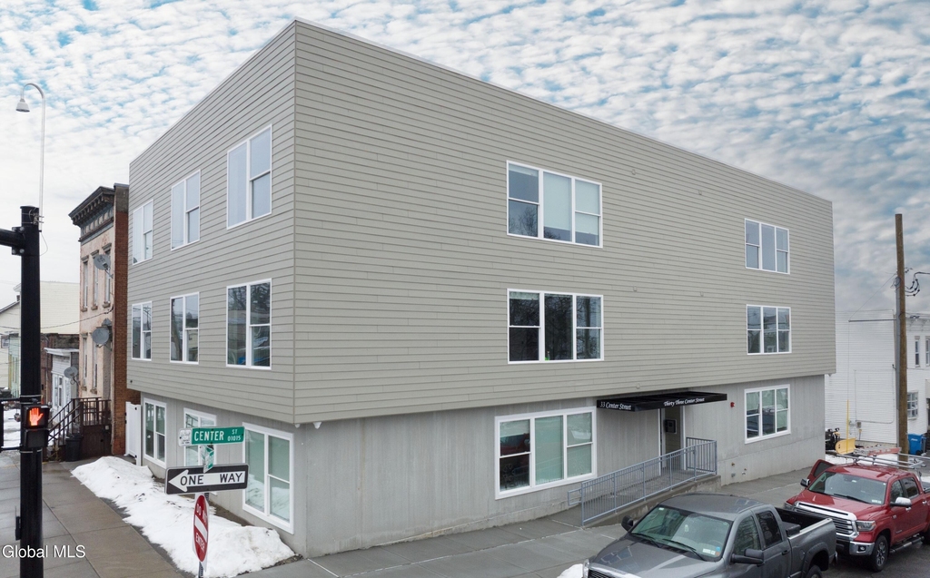 33 Center Street - Photo 6