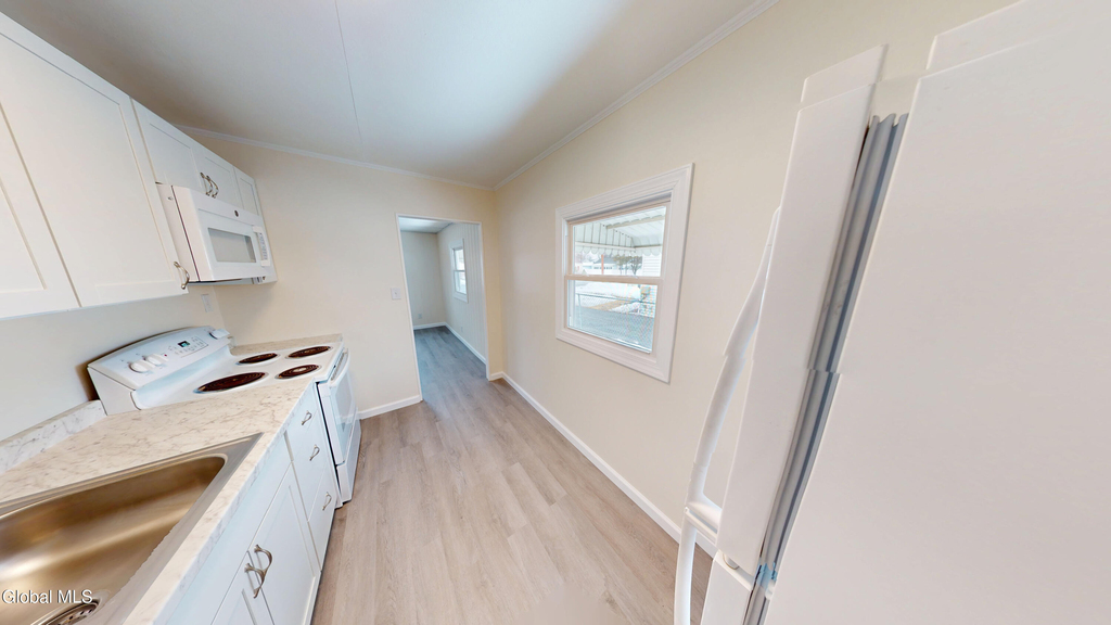 13 Hawley Avenue - Photo 6