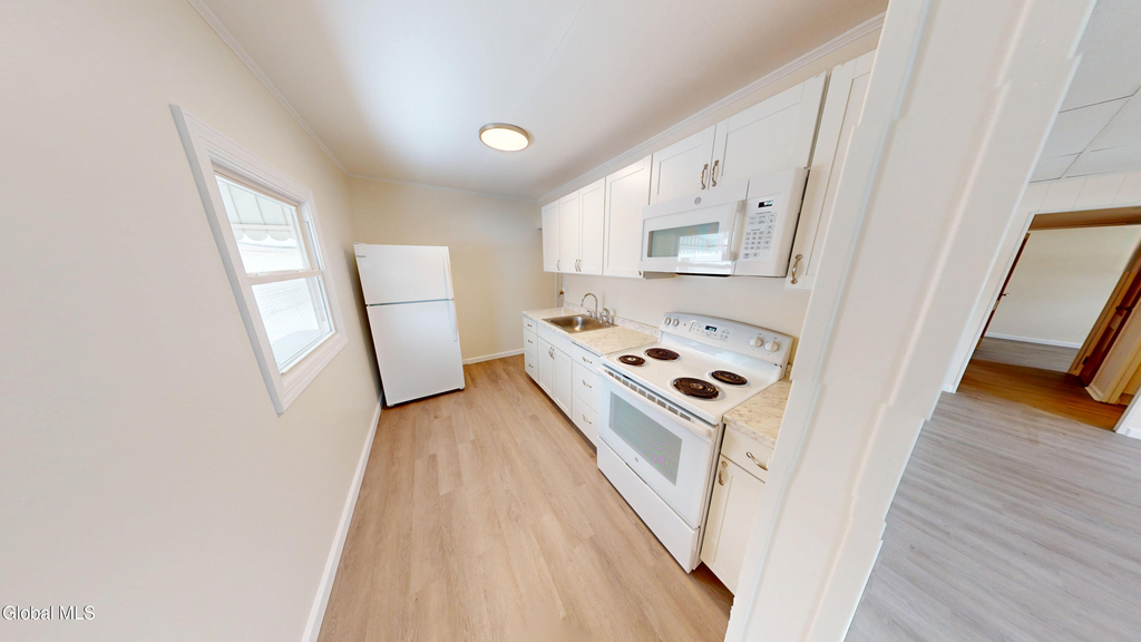 13 Hawley Avenue - Photo 3