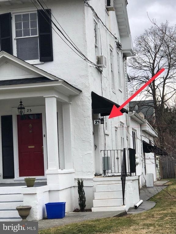 21 Stewart Street S - Photo 1