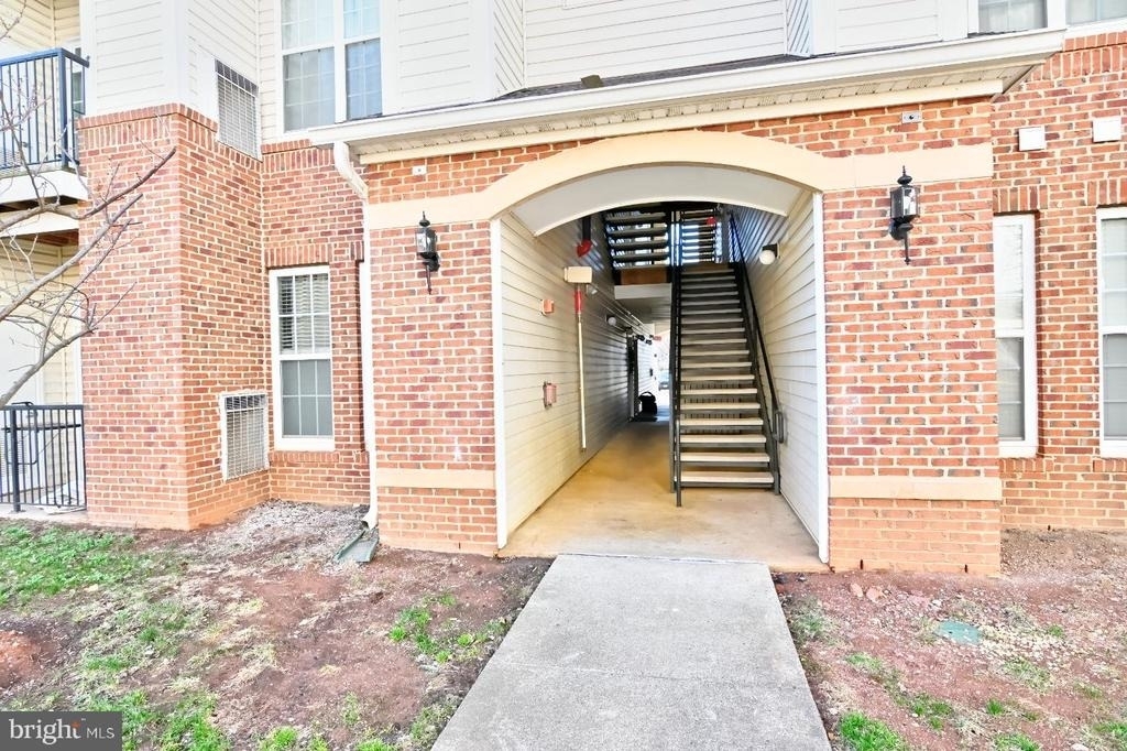 21216 Mcfadden Square - Photo 45