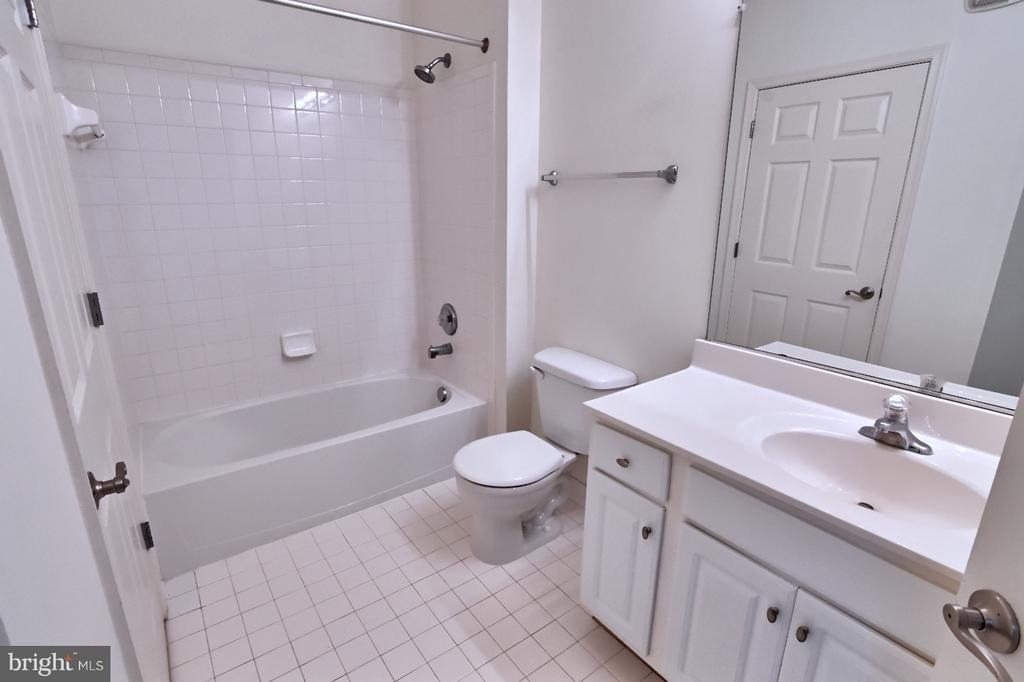 21216 Mcfadden Square - Photo 35